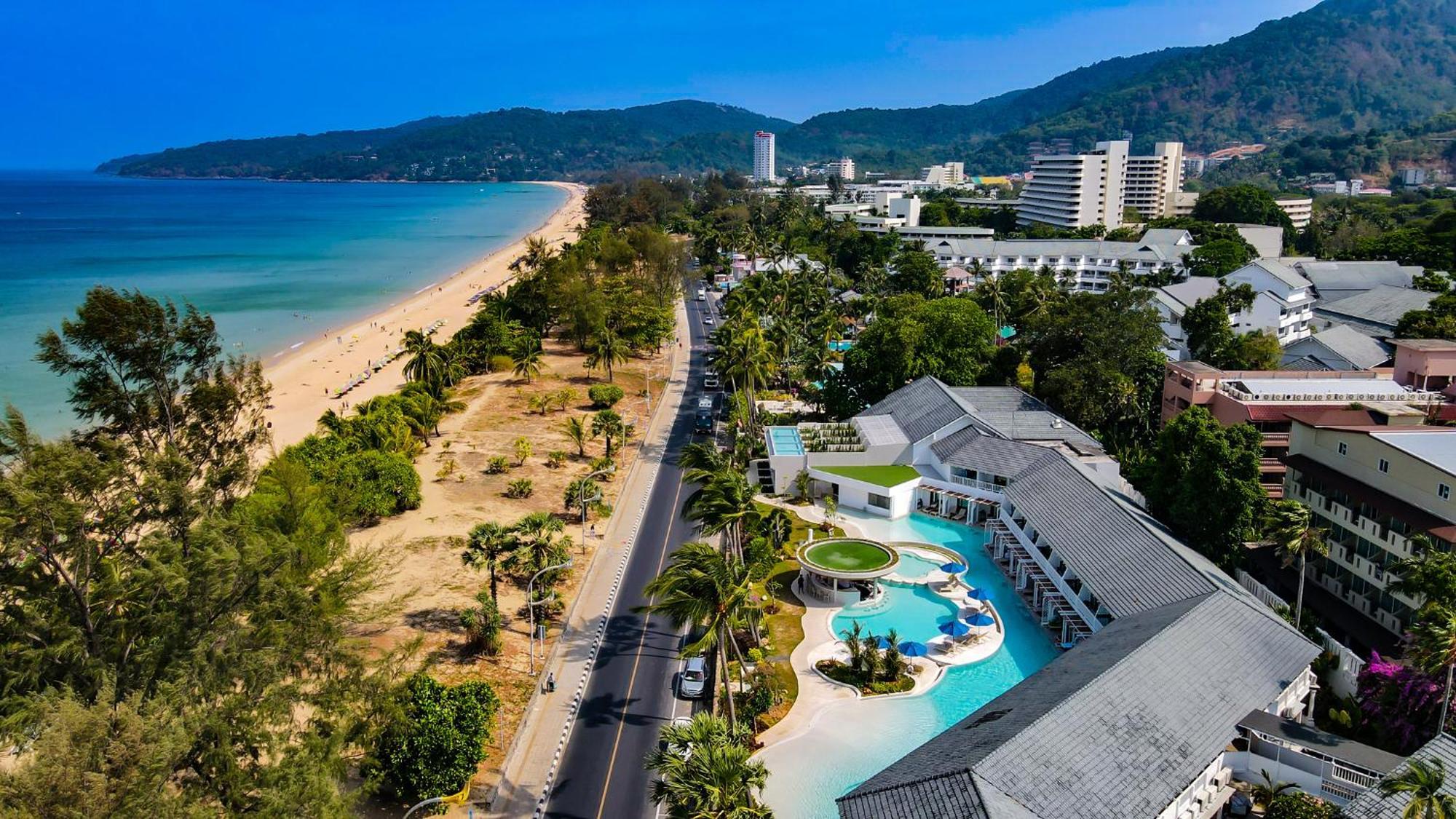 Thavorn Palm Beach Resort Phuket Karon Exterior foto Aerial view of the hotel