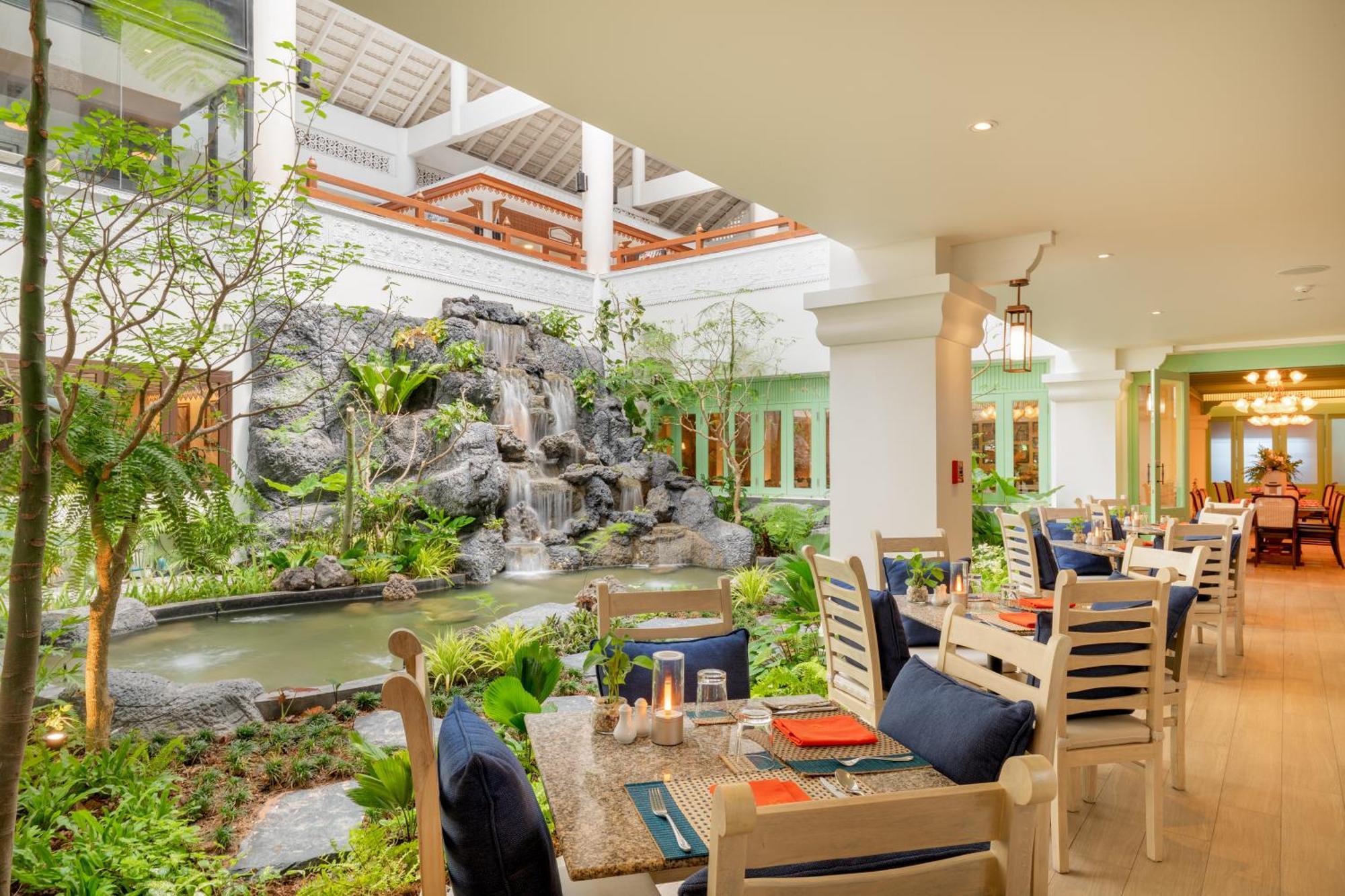 Thavorn Palm Beach Resort Phuket Karon Exterior foto